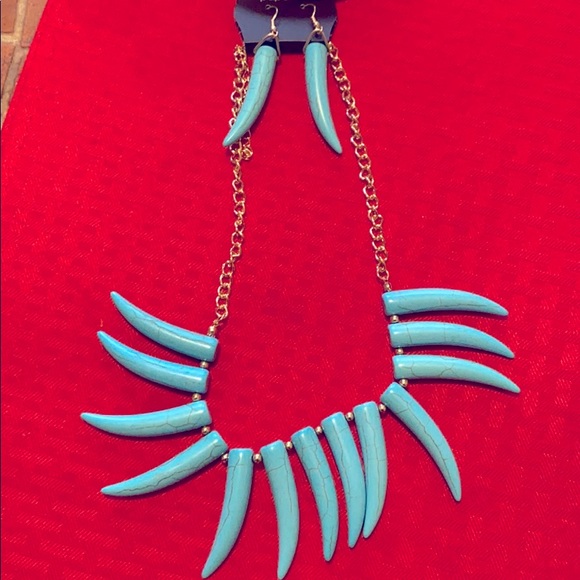 Turquoise Necklace with matching earrings - Picture 1 of 1